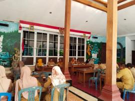 RAPAT KOORDINASI PEMERINTAH KALURAHAN PUTAT, PANEWU TEKANKAN DISIPLIN PAMONG
